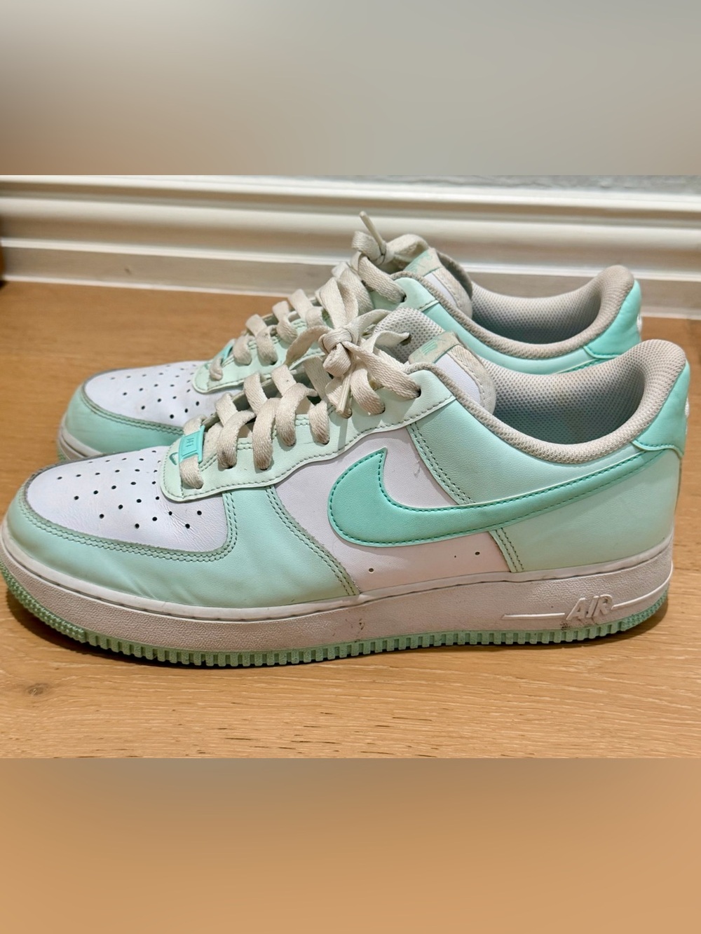 Nike Low-Top Sneakers — Mint Green & White